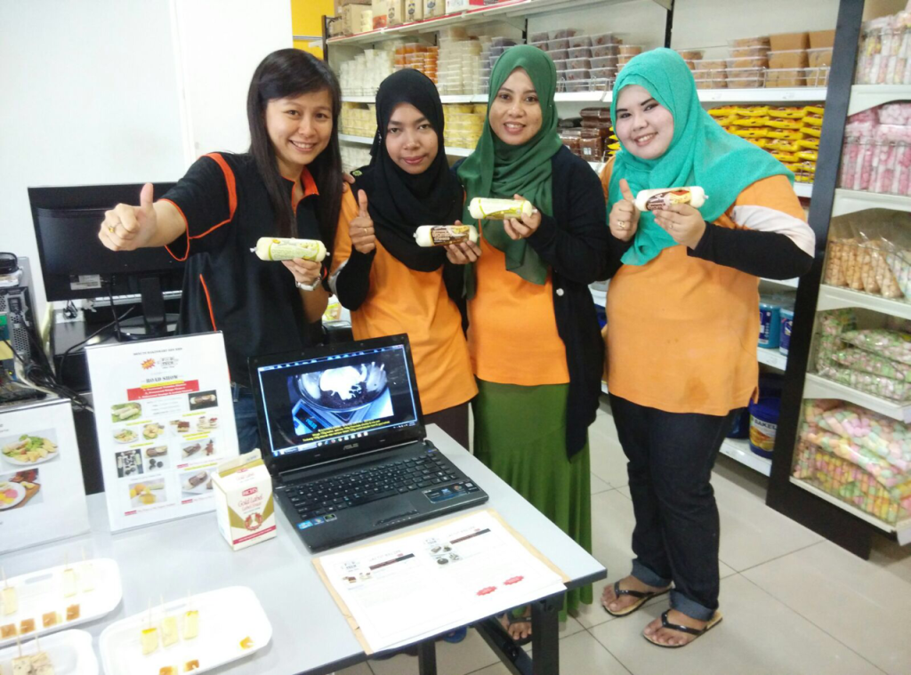 Road Show at Donuts Bakesmart (Kuala Terengganu) Lacto Asia (M) SDN BHD